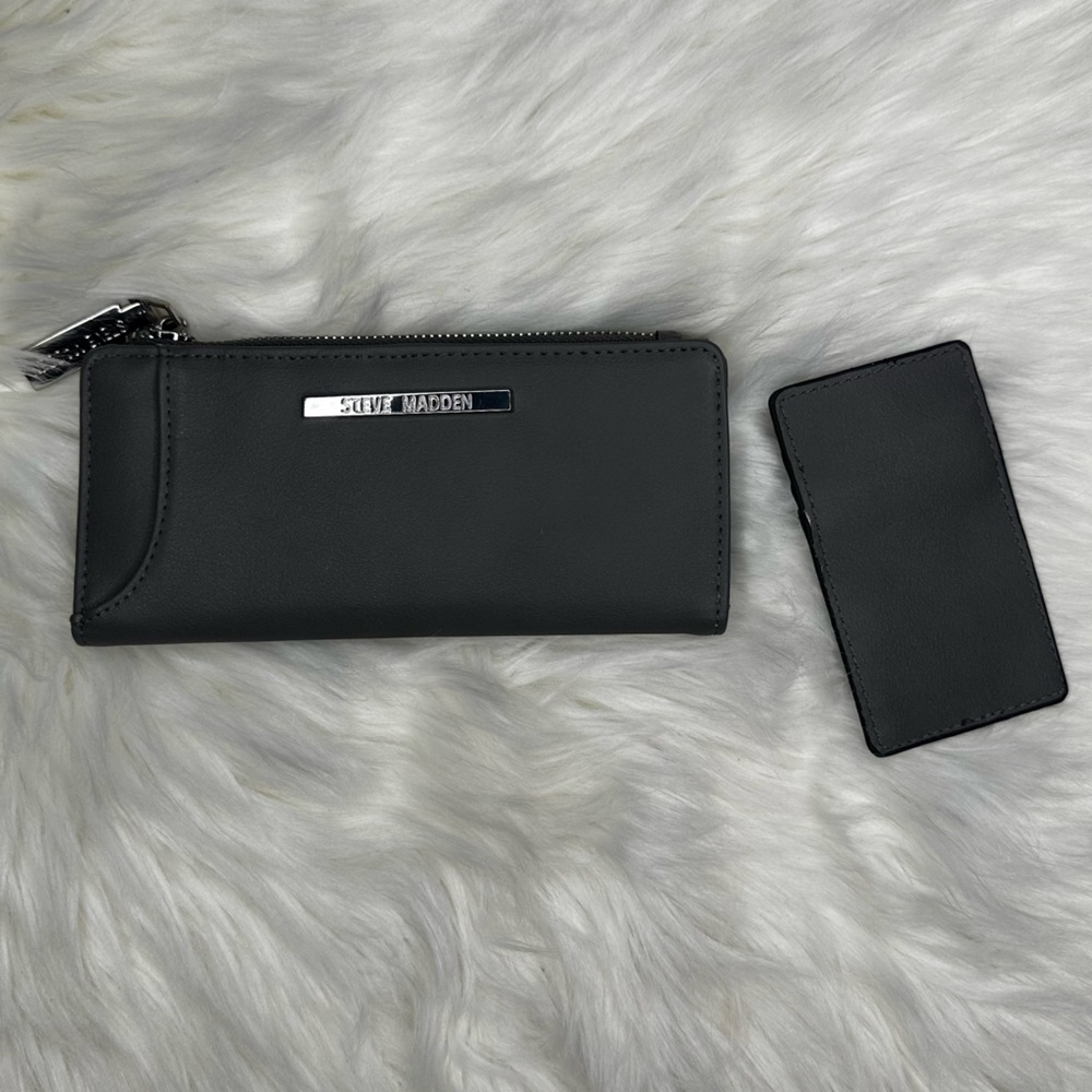 Steve Madden Gray Wallet With Zipper And Button C… - image 1
